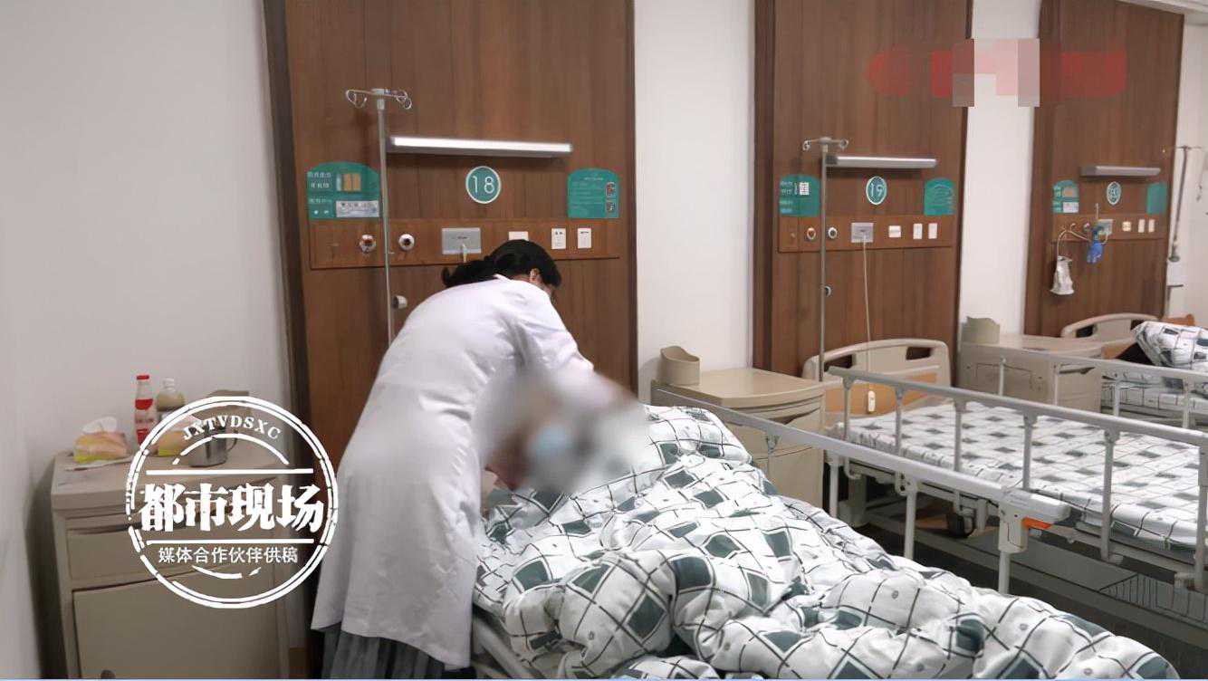 女子长年经期不正常，一查发现双子宫！医生：当心分泌物异常